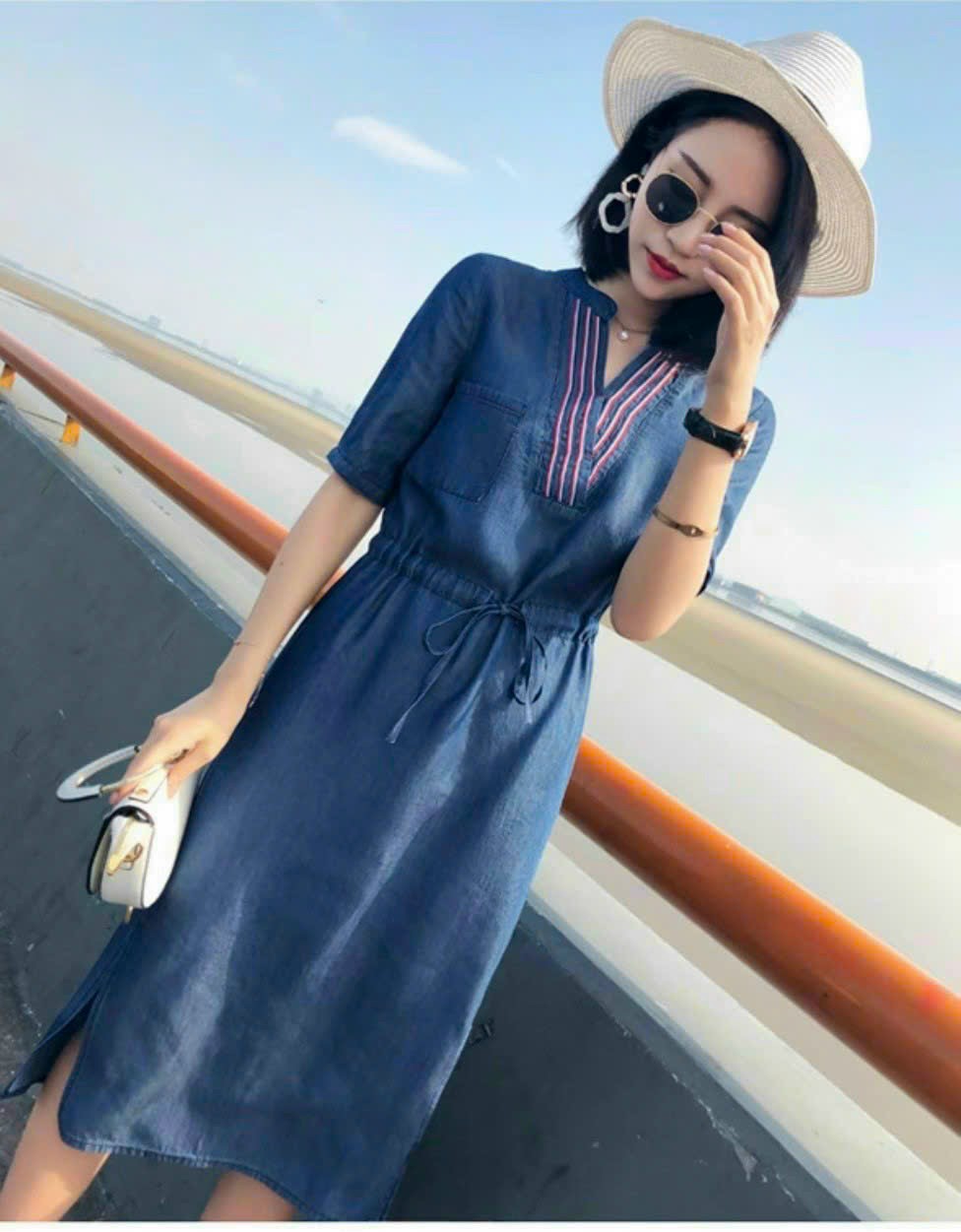 ĐẦM JEAN DENIM DÁNG XÒE CỔ TRỤ PHỐI VIỀN